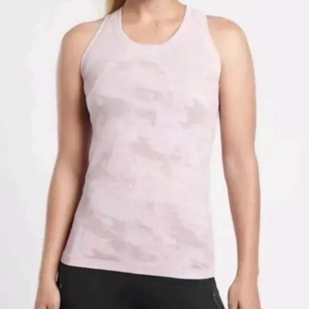 Athleta Momentum tank pink camo size small. NWOT